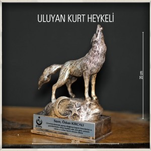 Kurt Heykeli 2