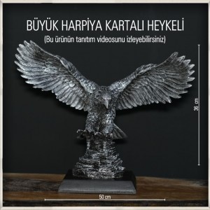 Büyük Harpiya Kartalı Heykeli