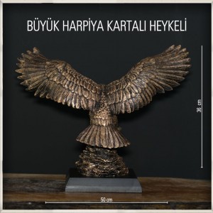 Büyük Harpiya Kartalı Heykeli