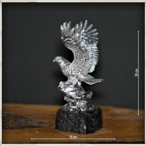 -Hava Kuvvetleri Kartalı Heykeli