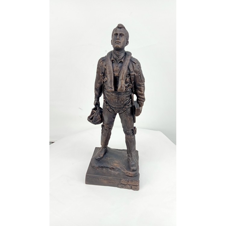 Türk F16 Pilot  Heykeli - Hava Kuvvetleri Heykeli